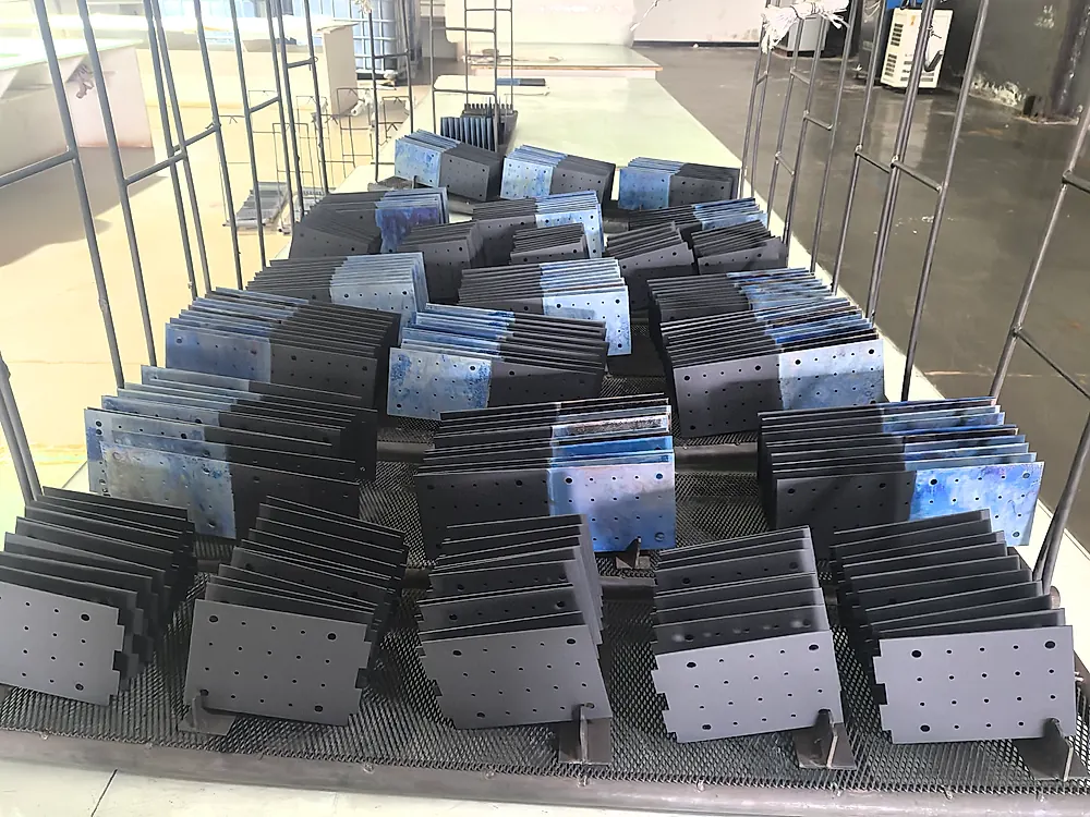 Brush-sinter coated titanium bipolar plates in batch, coated titanium plate for PEM electrolyzers