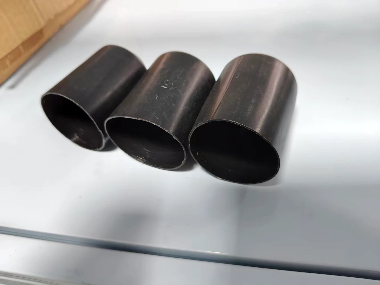 Endkappen für flexible Anoden