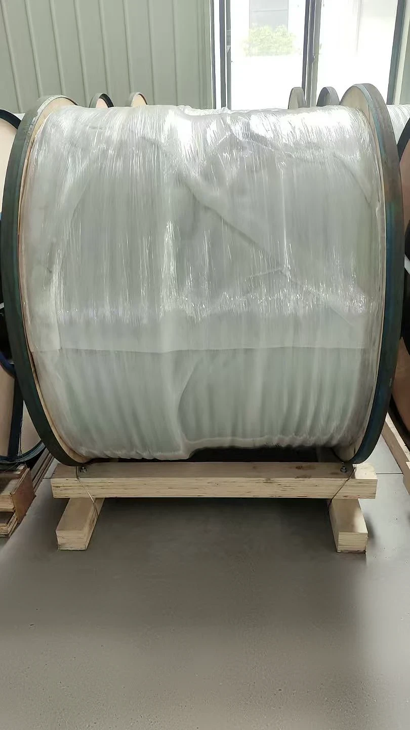 Trommel mit flexibler Anode, in Folie gewickelt auf einem Holzgestell, versandbereit